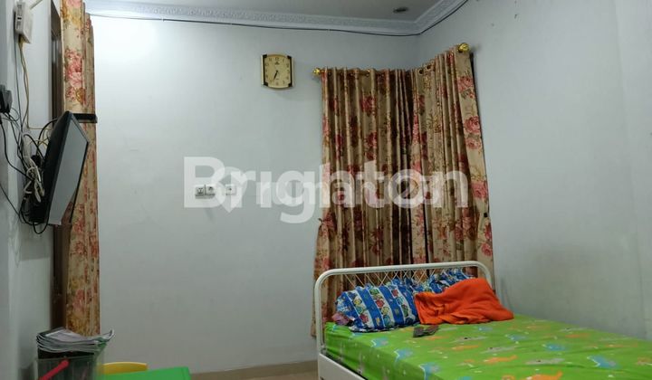 House in Grand Depok City, strategic location. 2