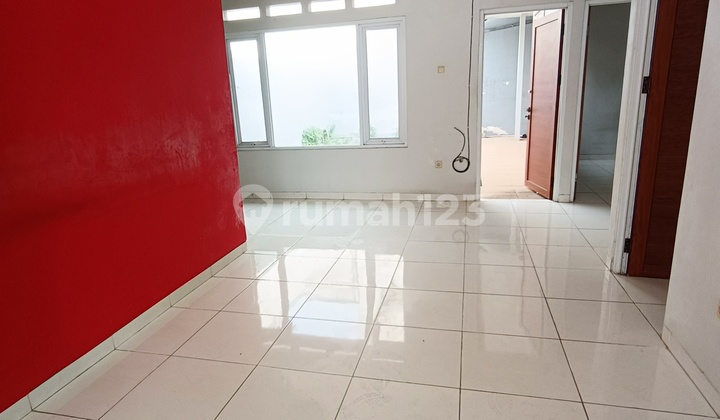 Strategic House in Grand Depok City Near the Station Strategic House in Grand Depok City Near the Station