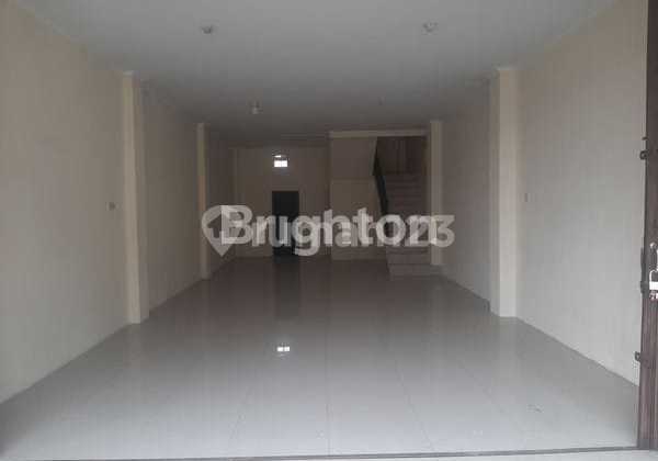 Ready-to-Use Shop House on Tole Iskandar Road with Spacious Parking 2