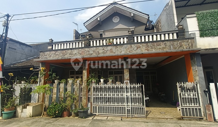 2-Story House in Taman Duta, Near Juanda Toll Road, Depok