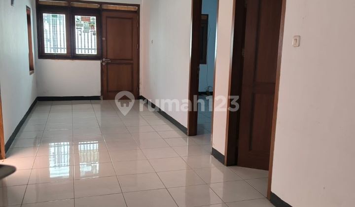 Disewakan Rumah Pamoyanan Tengah Kota Terawat Siap Huni