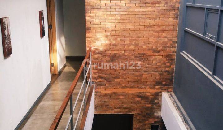 Disewakan Rumah FULL FURNISH Sayap Sunda cocok Untuk Kantor IT 2