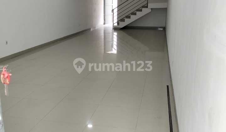 For Sale New 2½ Story Ruko Holis Ready to Use 2