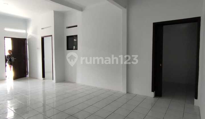 For Rent: Taman Kopo Indah 1 House Ready to Occupied, Suitable for Work Use 2