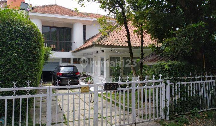 Dijual Rumah Belanda 2 Lantai Di Dago 1