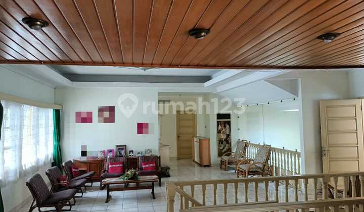 Disewakan Rumahpusat Kota Dago Terawat bisa Buat Cafe Strategis