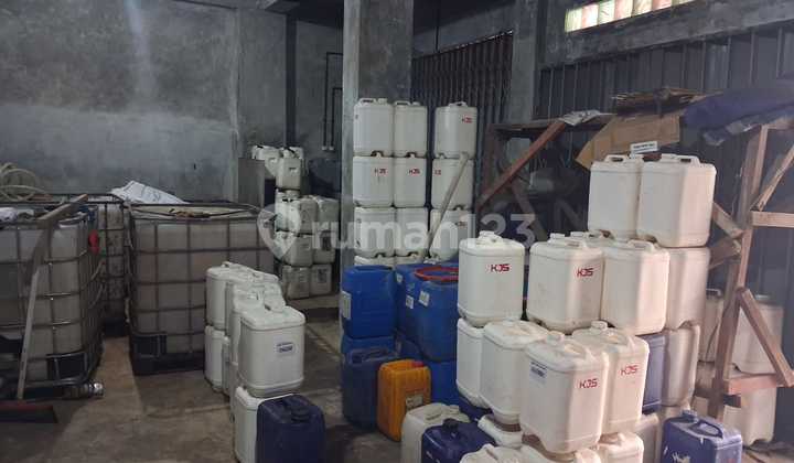 For Sale, Ready-to-Use Shop House on Cibaduyut Main Road 2