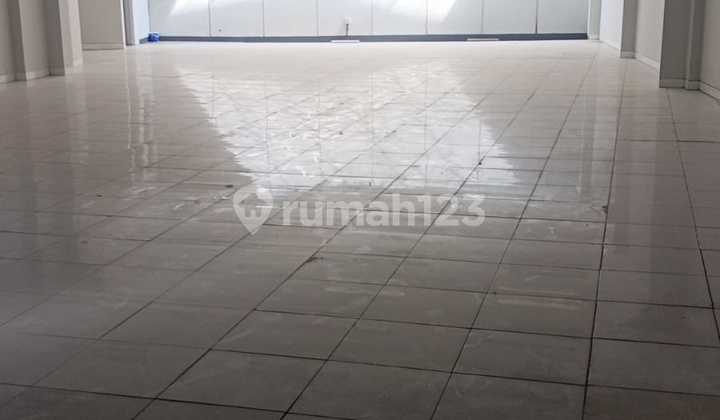 For Rent 3-Storey Strategic Shop House City Center Regol