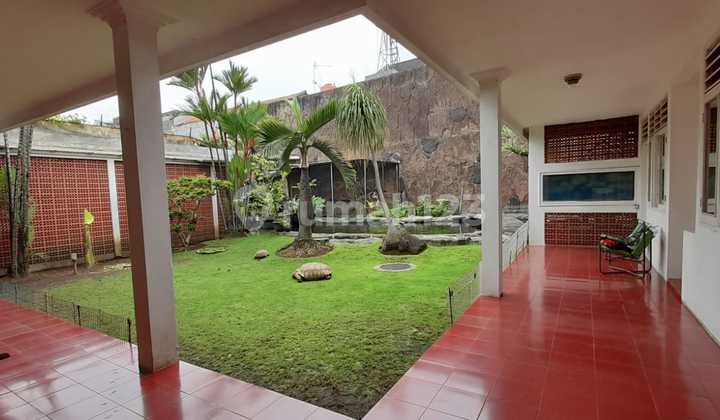 For Sale Gatot Subroto House Near Trasmart Ready to Occupy For Sale Gatot Subroto House Near Trasmart Ready to Occupy