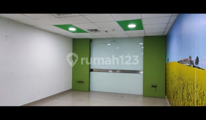For Rent Commercial Space Downtown Main Road Strategic Location