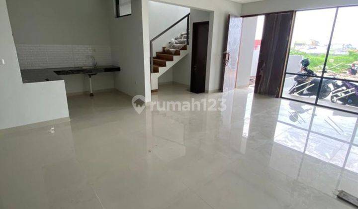 Dijual Rumah Baru 2lt. Setraduta Royal Grande Minimalis Modern 2