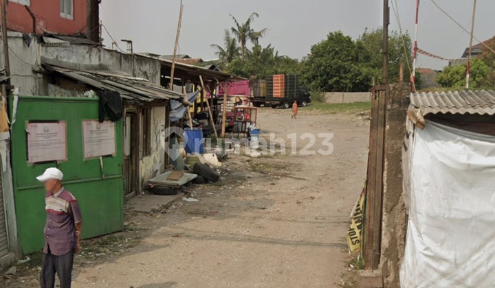 Land for Sale, Dense and Ready to Build, Strategic Location on Main Road Soekarno Hatta