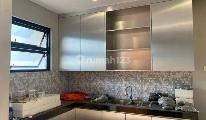 Rumah 3 Lantai Semi Furnished SHM di Sunter, Jakarta Utara 2