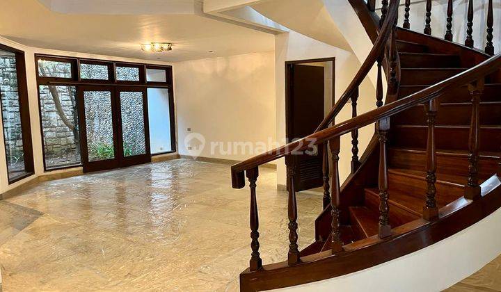 Rumah 2 Lantai Murah Furnished Bagus HGB 2