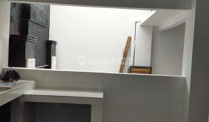 Rumah Bagus 2 Lantai Di Suryodiningratan Mantrijeron Kotamadya Yogyakarta  10