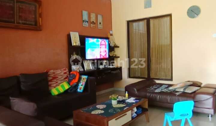 Rumah Bagus Cluster Madrid Palem Semi Karawaci Jual Cepat