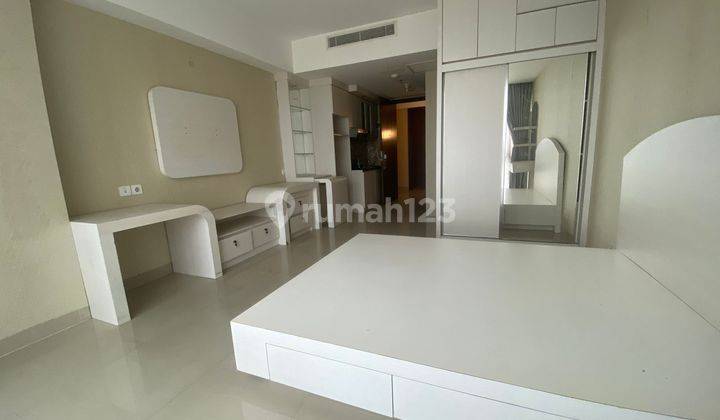 Apartemen U Residences Bagus Semi Furnished Sewa Setahun 2