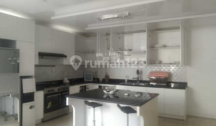Rumah Bagus di Taman Mediterania Lippo Central Karawaci Jual Cepat Furnished