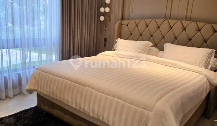 The Lloyd Alam Sutera Apartment 3 Bedrooms Furnished Luxury 2