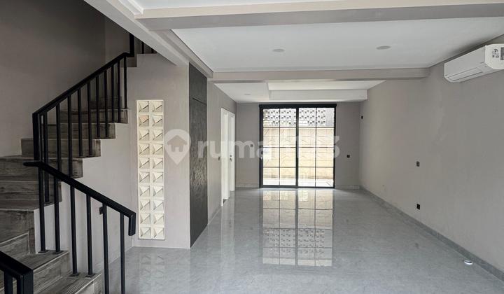 Luxury House North Lippo Fully Renovated Fresh (4 Bedrooms) 2