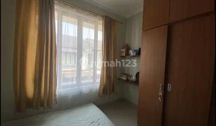 kamar tidur dijual rumah area graha raya
