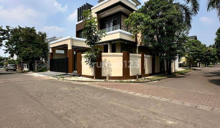 Dijual Rumah 3 Lantai American Classic, Komplek Angrek Loka Bsd 2