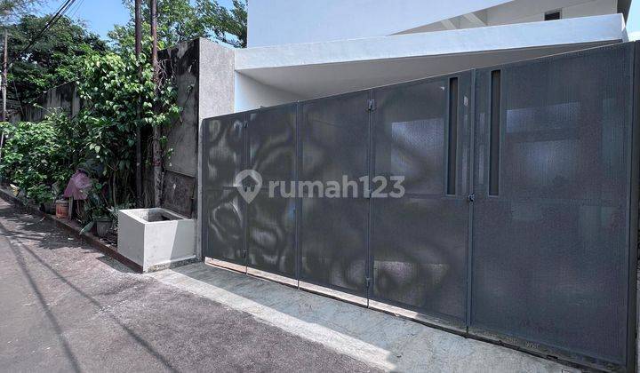 Dijual Rumah Private Swimming Pool By Andra Martin, Ampera  2