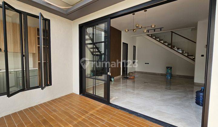 Rumah Hook 2 Lantai Modern Kontemporer Tropis di Kencana Loka Bsd 2