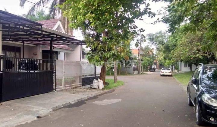 Rumah Minimalis Depan taman Area Kencana Loka sek 12.4 BSD city  2