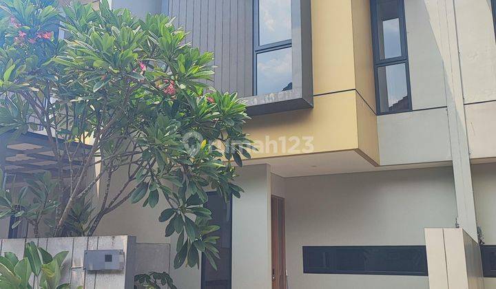 Dijual Rumah Cantik Minimalis Siap Huni di Perum Puspitek Serpong 2