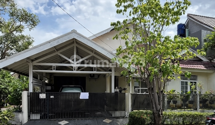 House for Sale, Rare Opportunity! Hook Position in Bintaro Jaya Sector 9