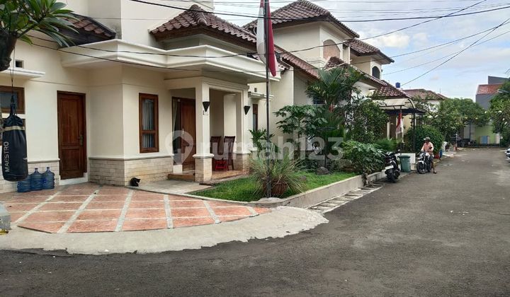 For Sale House in Cirendeu Townhouse Very Strategic 2