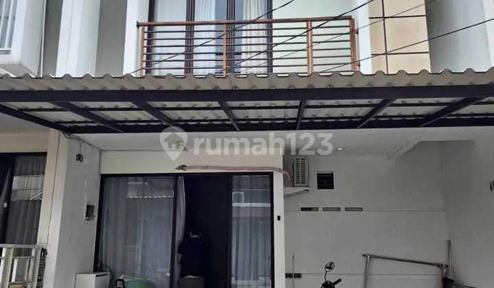 Dijual Rumah 2 Lantai Disekitar Graha Raya Bintaro Dekat Tol 