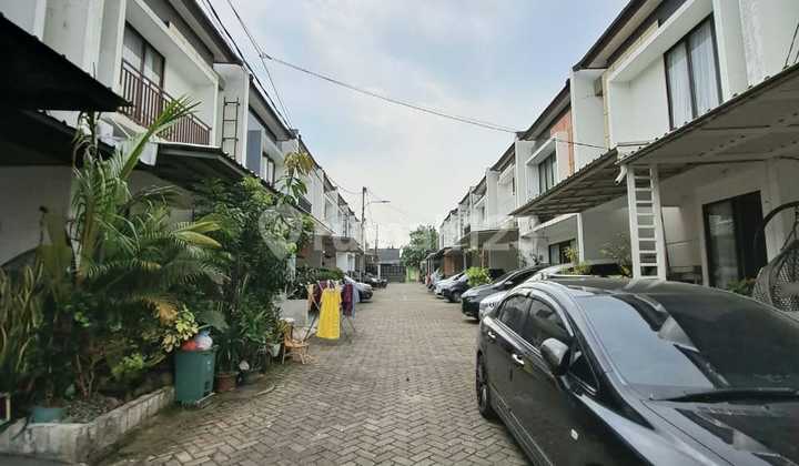 Dijual Rumah Luas 2 lantai dalam Cluster Sekitar Pondok Aren 