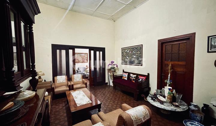 Rumah Dijual Nyaman Strategis di Mainroad Trunojoyo, Bandung Rumah Dijual Nyaman Strategis di Mainroad Trunojoyo, Bandung