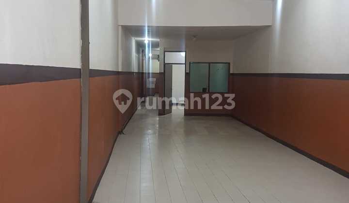 Main Road Sudirman Shop House Suitable For Selling Fabrics Main Road Sudirman Shop House Suitable For Selling Fabrics
