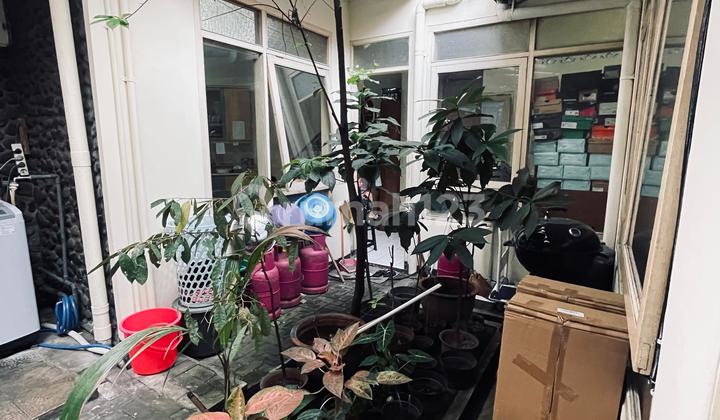 Rumah Dijual Nyaman Strategis di Mainroad Trunojoyo, Bandung 2