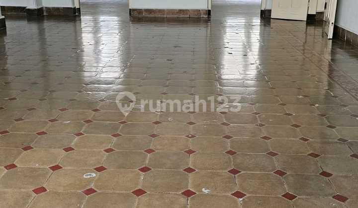 Rumah Dijual Luas dan Terawat di Area Jl Veteran , Bandung 63 2