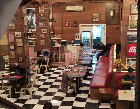 Shop House for Sale, Excellent Strategic Location in Sukajadi Area, Close to Mall Pvj Bandung. Shop House for Sale, Excellent Strategic Location in Sukajadi Area, Close to Mall Pvj Bandung.