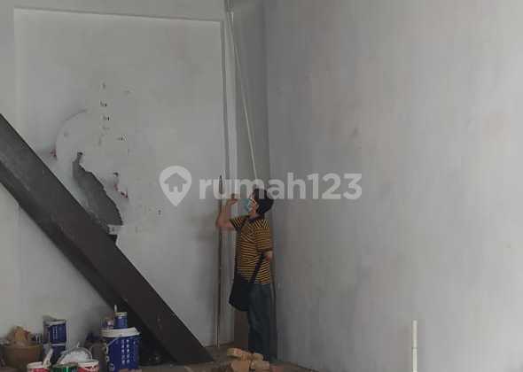 Disewa Ruko Minimalis 2 Lantai di Area D U L A T Ip , Bandung Kota 11
