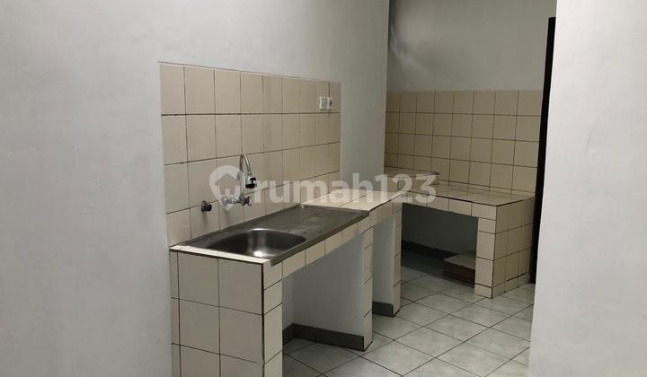 Rumah Dijual Nyaman dan Terawat di Mainroad Bojongloa, Bandung 2