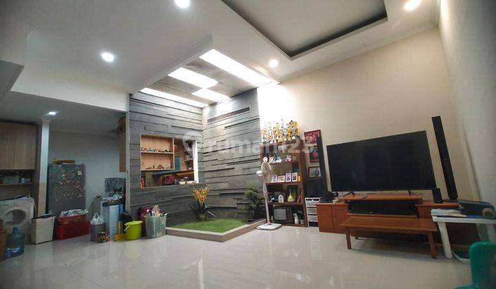 Rumah Taman Holis 1 Hadap Timur dijual Cepat  1