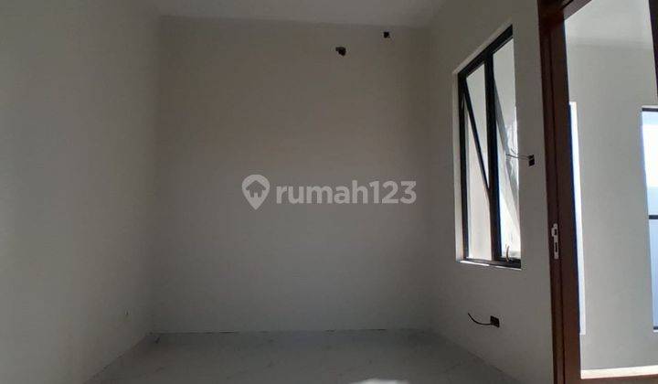 Jual Rumah Baru 2 Lantai Di Singgasana Pradana  2