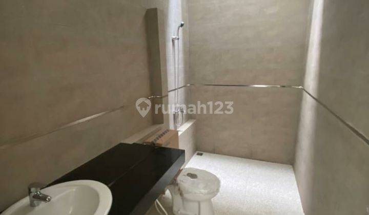 Dijual Rumah Setraduta di Setraduta Royal Grande Baru 2