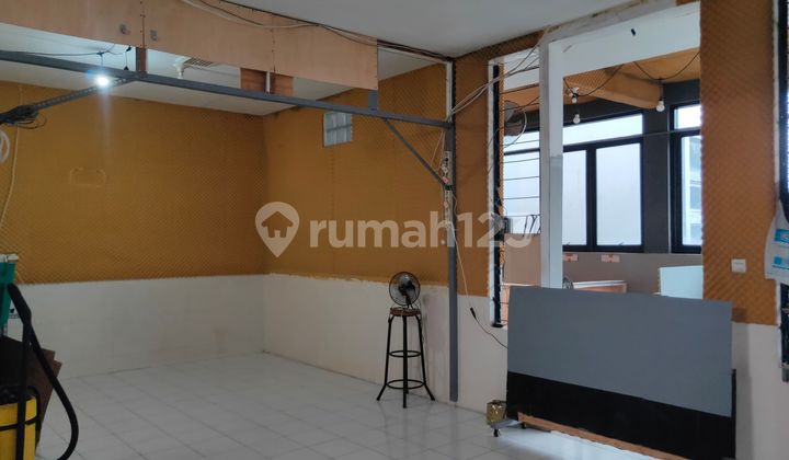 For Sale: House in Singgasana Pradana Housing Complex 2