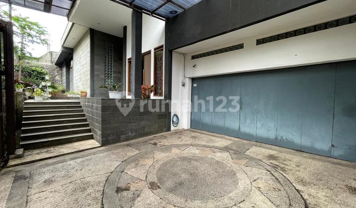 Dijual Rumah Lux Di Setrasari Raya Area Furnished 2