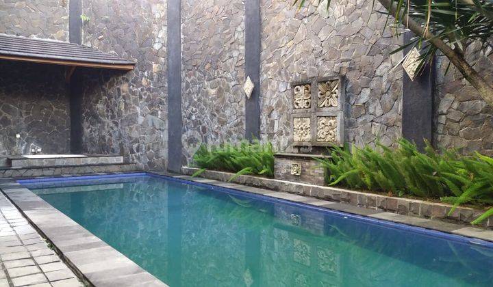 Jual Rumah Di Hegarmanah Ada Kolam Renang 1