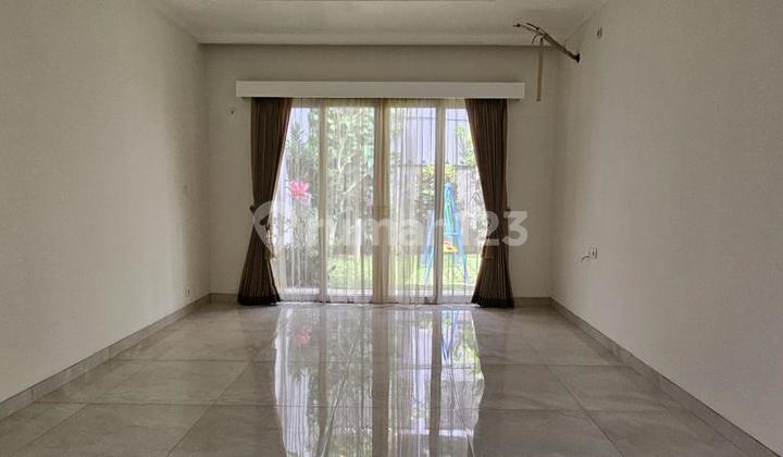 Dijual Rumah Lux Di Setramurni Semi Furnished 1