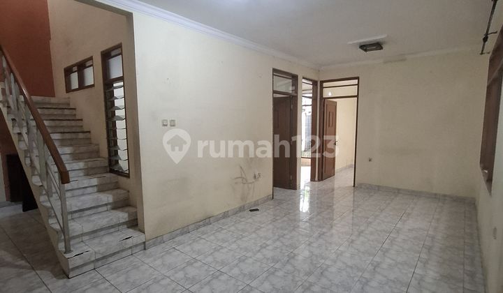 Rumah Pusat Kota di Sayap Moch Ramdan Bandung