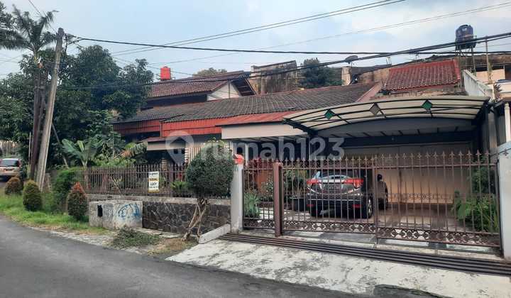Dijual Rumah Lama Terawat Di Budisari Setiabudi